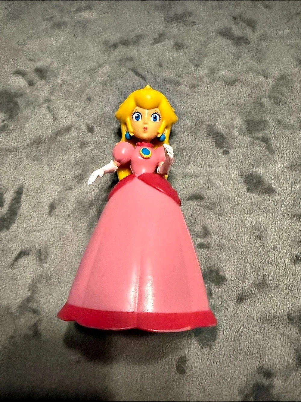 Super Mario Princess Peach 2.5-Inch Action Figure Action Figure